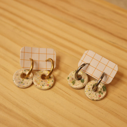 pendentes salpicados